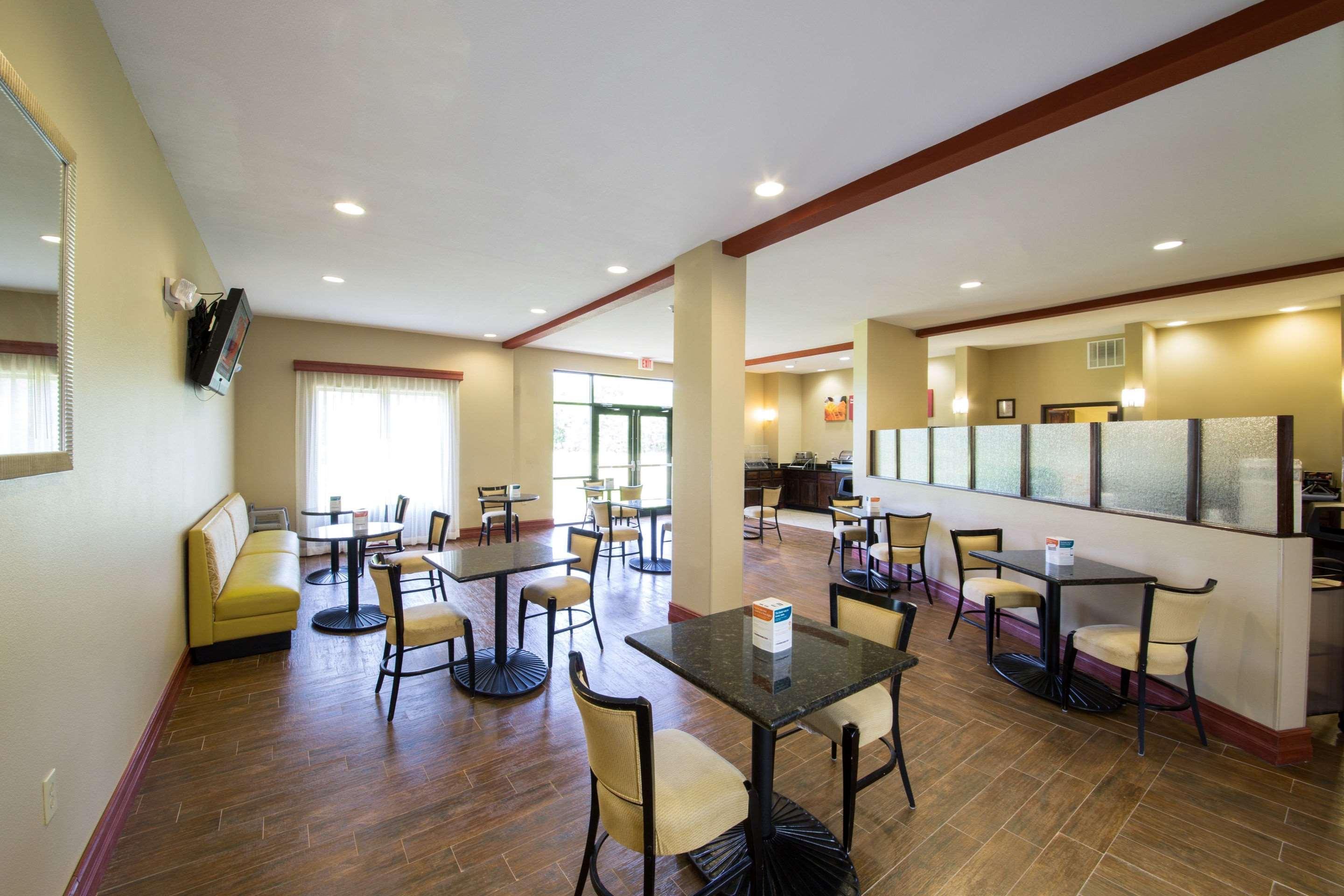 Comfort Suites Airport South Montgomery Luaran gambar