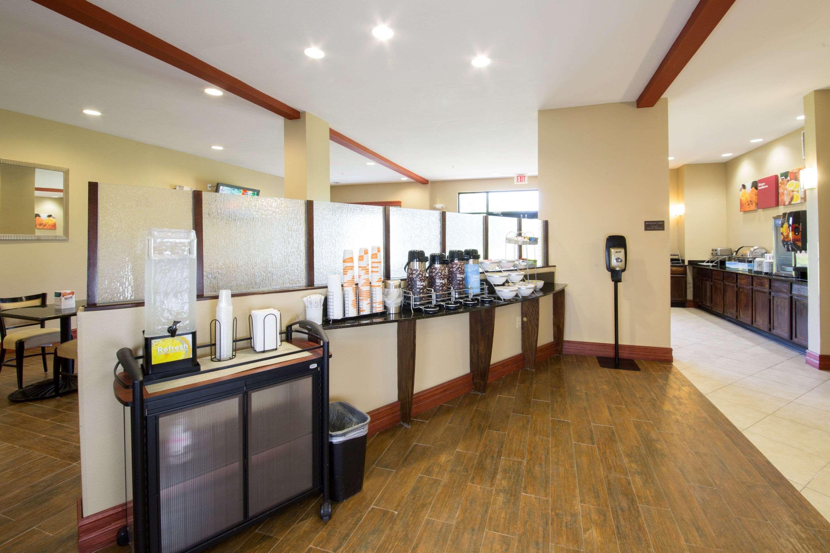Comfort Suites Airport South Montgomery Luaran gambar